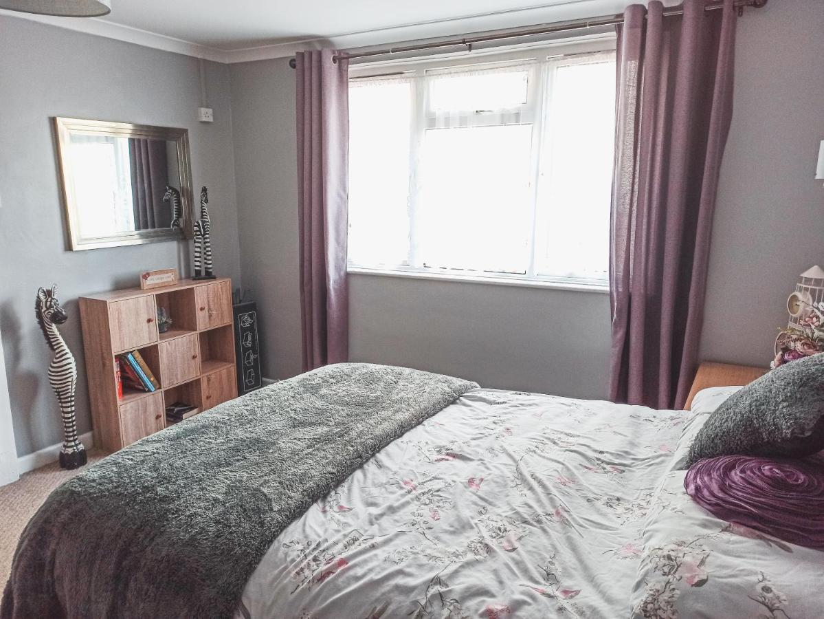 Esplanade Court Apartment With Communal Seasonal Heated Pool بيغْنْتون المظهر الخارجي الصورة